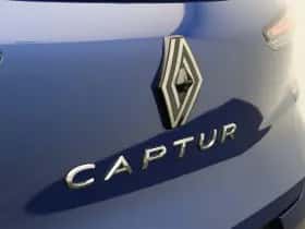 Renault Captur (2024) thumbnail 43