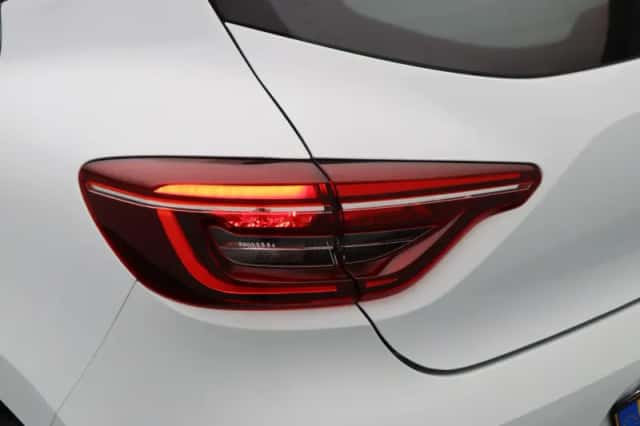 Renault Clio (2021) thumbnail 35