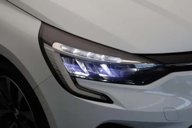Renault Clio (2021) thumbnail 38