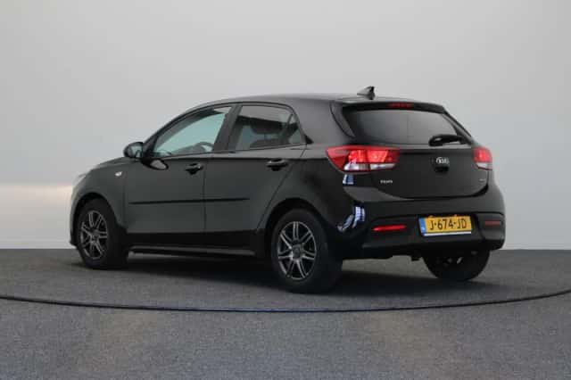 Kia Rio (2020) thumbnail 2