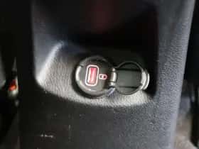 Kia Rio (2020) thumbnail 3