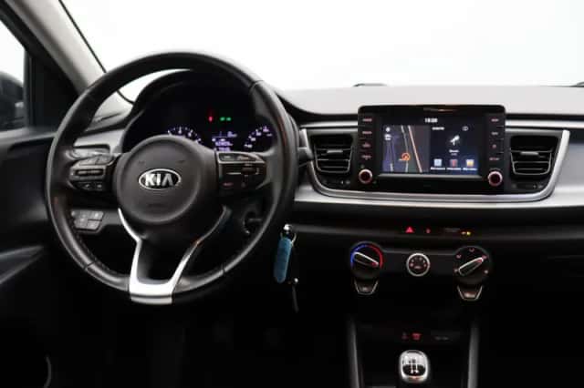 Kia Rio (2020) thumbnail 4