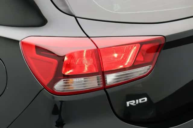 Kia Rio (2020) thumbnail 35