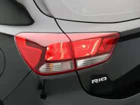 Kia Rio (2020) thumbnail 35