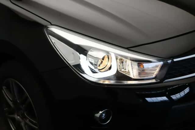 Kia Rio (2020) thumbnail 38