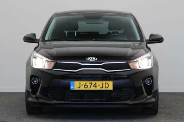 Kia Rio (2020) thumbnail 5