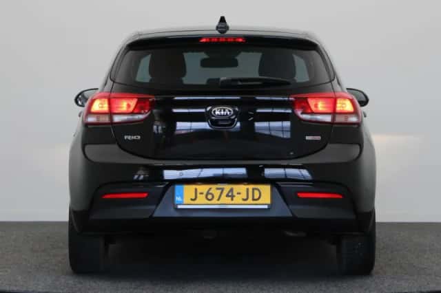 Kia Rio (2020) thumbnail 6