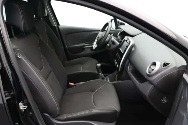 Renault Clio (2015) thumbnail 14