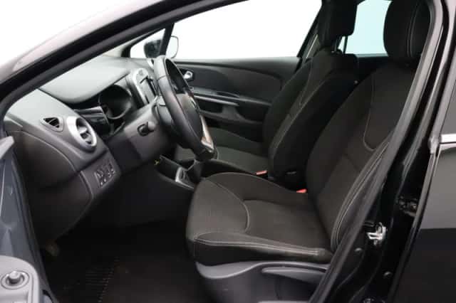 Renault Clio (2015) thumbnail 18