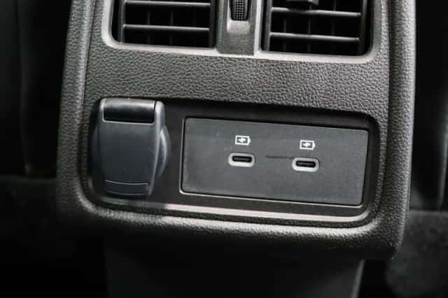 Renault Captur (2025) thumbnail 4