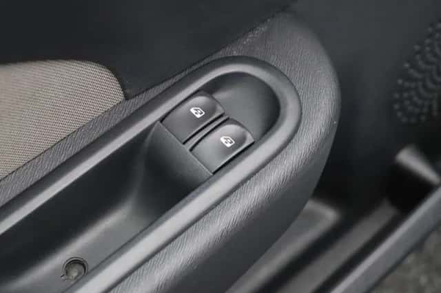 Renault Twingo (2010) thumbnail 15