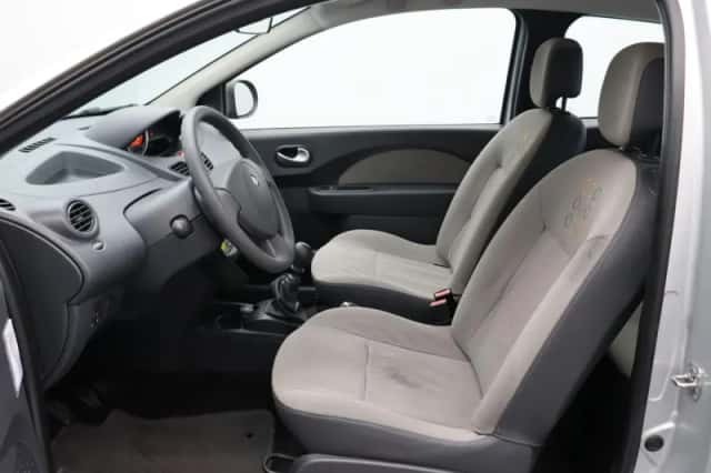 Renault Twingo (2010) thumbnail 16