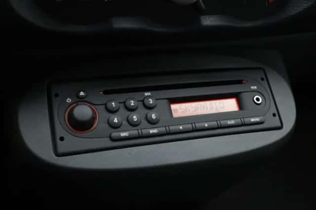 Renault Twingo (2010) thumbnail 23