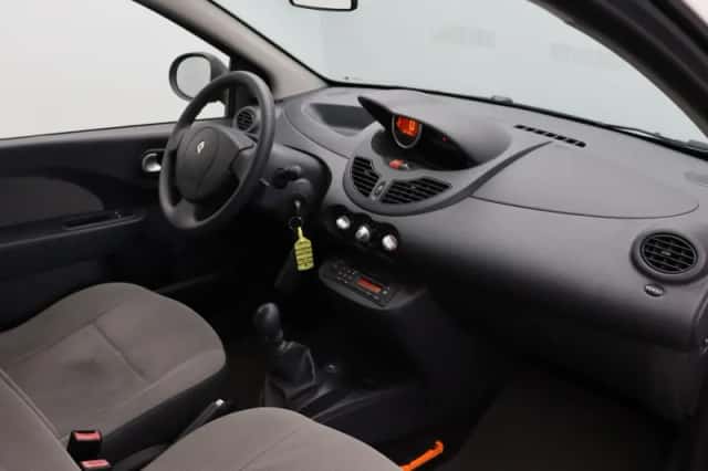 Renault Twingo (2010) thumbnail 8