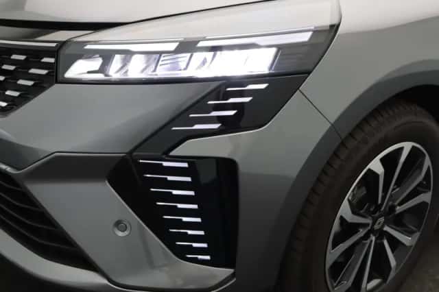 Renault Clio (2025) thumbnail 4