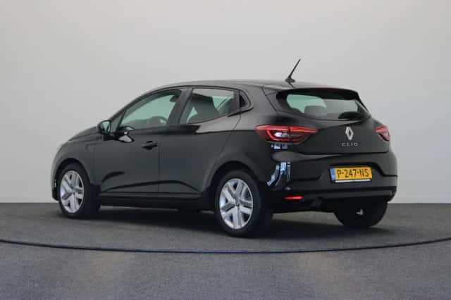 Renault Clio (2022) thumbnail 2
