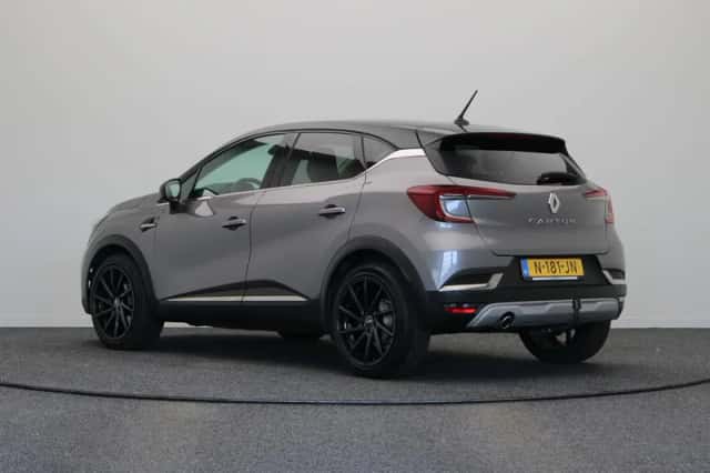 Renault Captur (2021) thumbnail 2