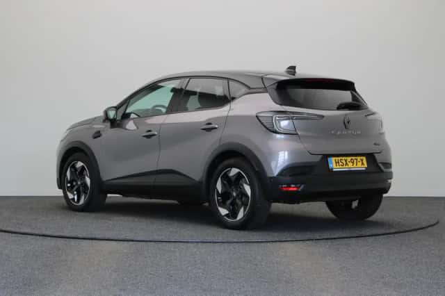 Renault Captur (2025) thumbnail 2