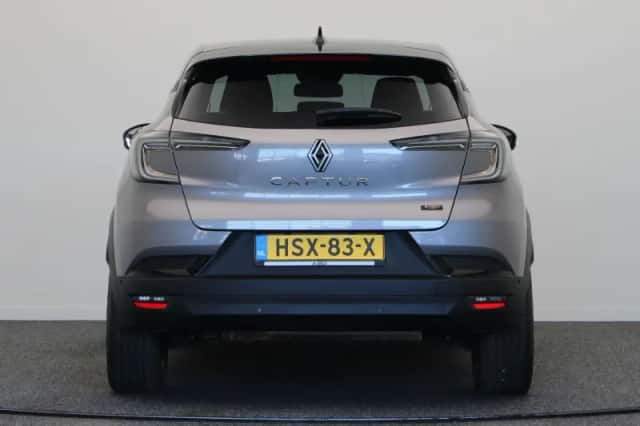 Renault Captur (2025) thumbnail 5