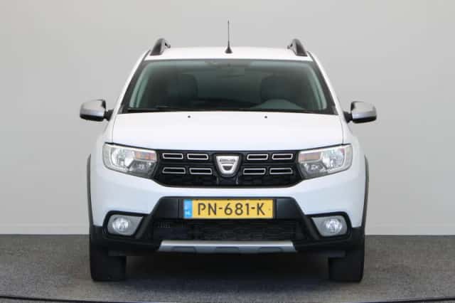 Dacia Sandero Stepway (2017) thumbnail 6