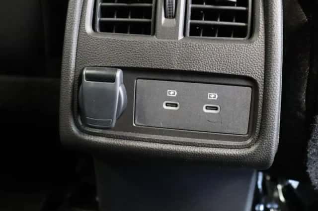 Renault Captur (2025) thumbnail 4