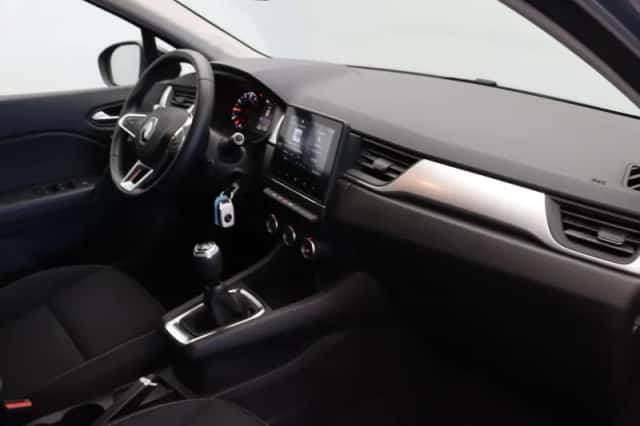 Renault Captur (2021) thumbnail 5