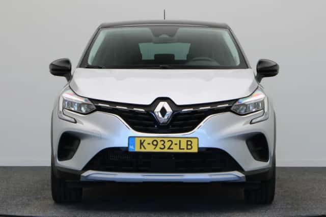 Renault Captur (2021) thumbnail 6