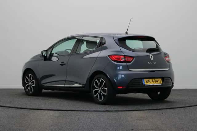 Renault Clio (2018) thumbnail 2