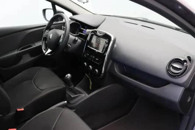 Renault Clio (2014) thumbnail 5