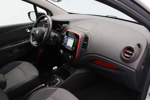 Renault Captur (2017) thumbnail 5