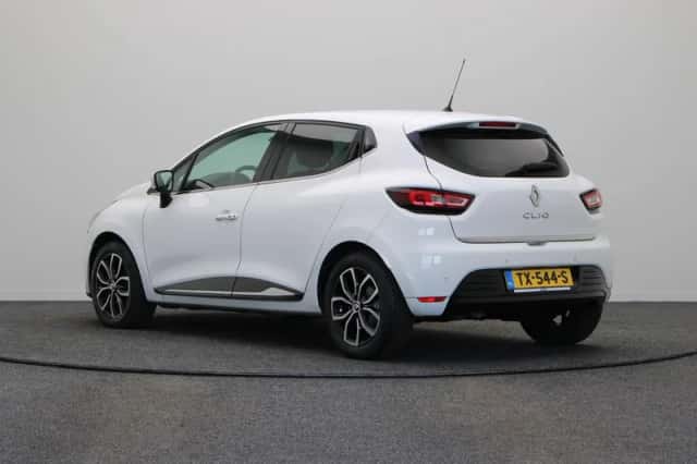 Renault Clio (2018) thumbnail 2