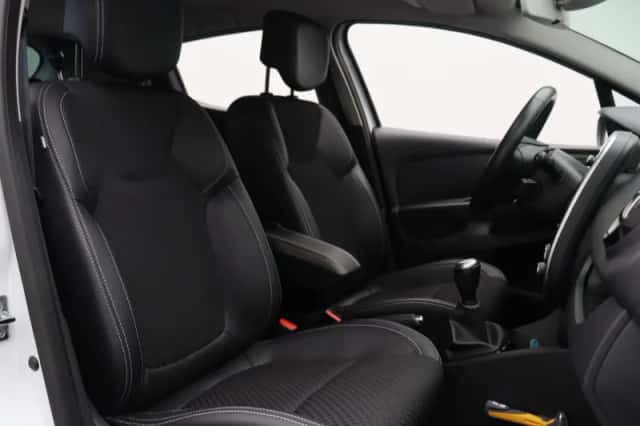 Renault Clio (2018) thumbnail 5