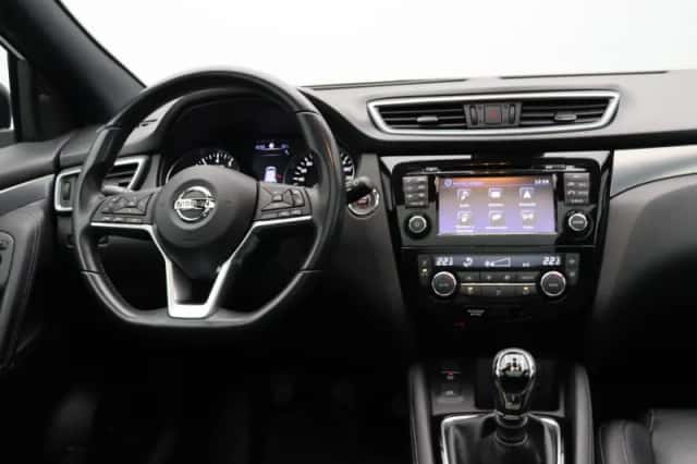Nissan Qashqai (2018) thumbnail 5