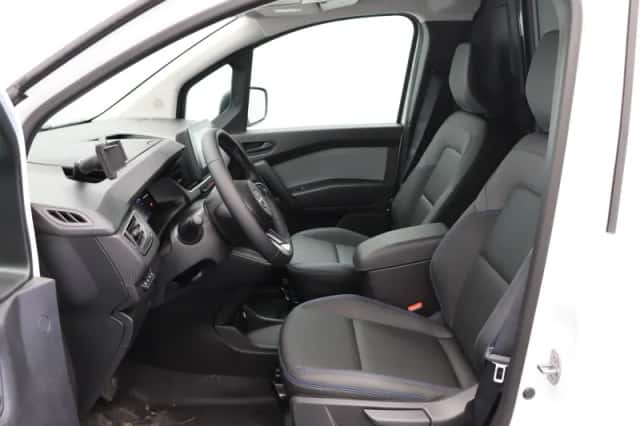 Nissan Townstar (2026) thumbnail 16