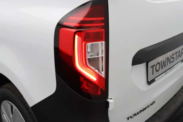 Nissan Townstar (2026) thumbnail 38