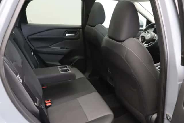 Nissan Qashqai (2021) thumbnail 8