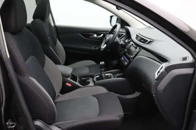 Nissan Qashqai (2021) thumbnail 16