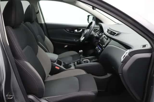 Nissan Qashqai (2021) thumbnail 16