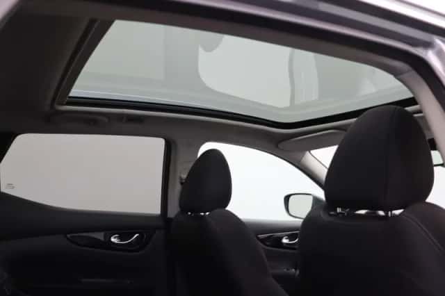 Nissan Qashqai (2021) thumbnail 4