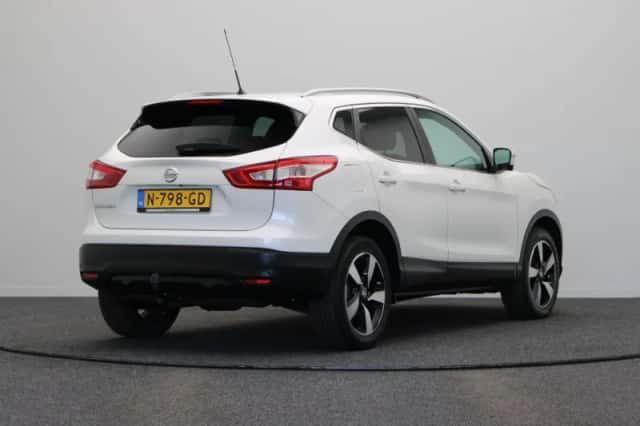 Nissan Qashqai (2017) thumbnail 11