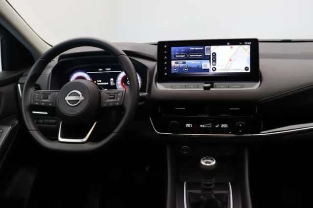 Nissan Qashqai (2023) thumbnail 5
