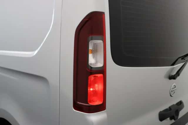 Nissan NV300 (2021) thumbnail 36