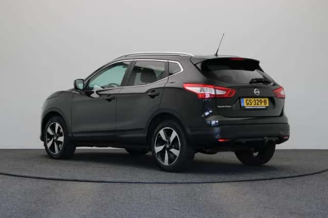 Nissan Qashqai (2015) thumbnail 2
