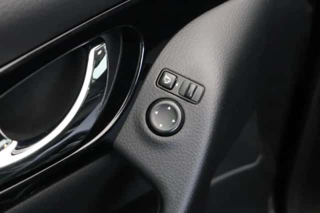 Nissan Qashqai (2015) thumbnail 19