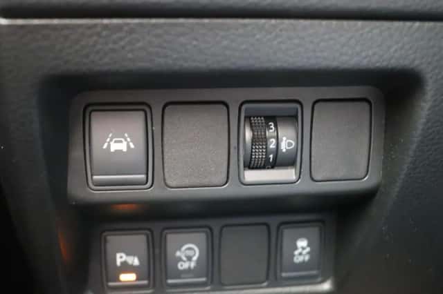 Nissan Qashqai (2015) thumbnail 22