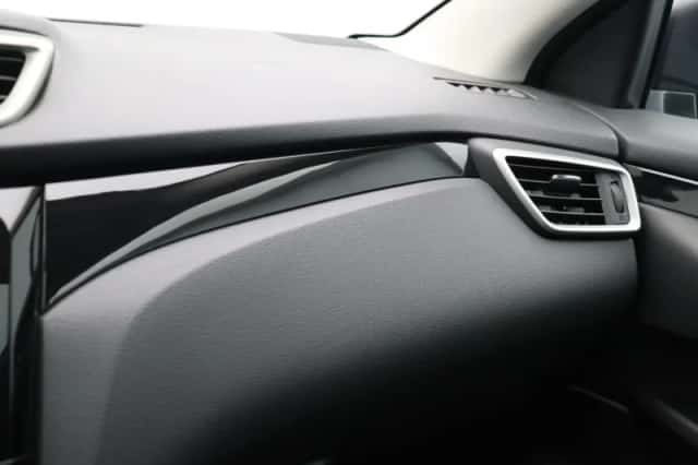 Nissan Qashqai (2015) thumbnail 36