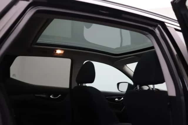 Nissan Qashqai (2015) thumbnail 5