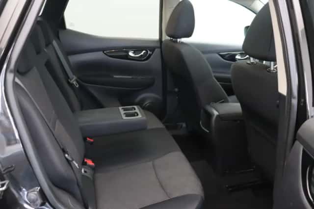 Nissan Qashqai (2015) thumbnail 8