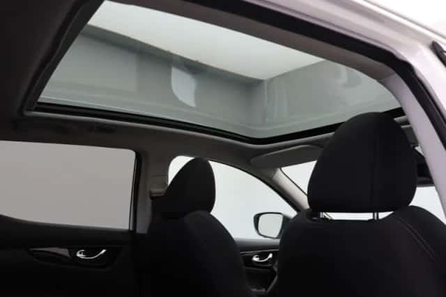 Nissan Qashqai (2019) thumbnail 4