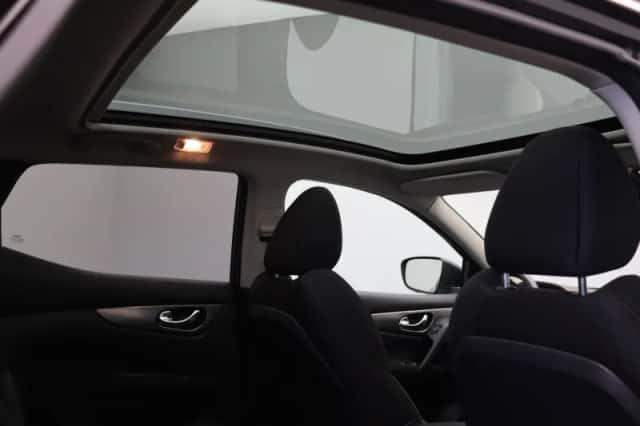 Nissan Qashqai (2018) thumbnail 4